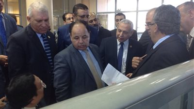 وزير المالية يتفقد العمل بالمنافذ الجمركية والمأموريات الضريبية بالاسكندرية (صور)