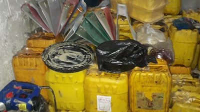 كارثة.. ضبط 14 طن زيوت طعام من مخلفات المصانع بالهرم