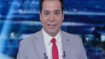 مواطن يهدد بـ الانتحار.. ومذيع 