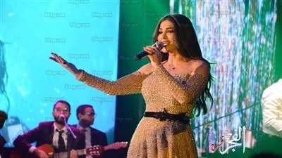 دينا حايك تتألق في حفل الكريسماس بتونس (صور)