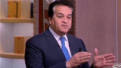 المناهج الجديدة تتماشى مع العصر.. أبرز تصريحات وزير التعليم العالي خلال لقاءه بـ