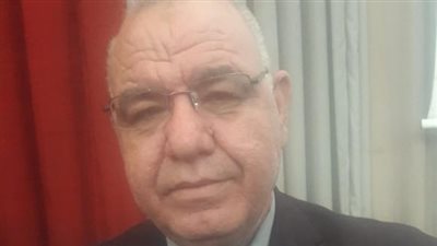 مستشار اللغة العربية يقدم نصائحا هامة لطلاب الصف الأول الثانوي