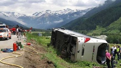 قتلى وجرحى في حادث انقلاب حافلة شمالي سويسرا