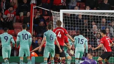 أرسنال يسقط في فخ الهزيمة أمام ساوثهامبتون في غياب النني