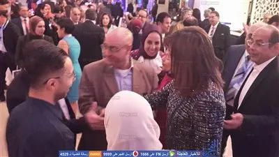 نبيلة مكرم تستقبل ضيوف مؤتمر 