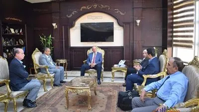 محافظ البحر الأحمر يستقبل أعضاء الاتحاد المصري لرياضة صيد الأسماك بمدينة الغردقة (صور)