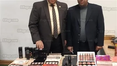ضبط راكب أثناء تهريب أدوات ومستحضرات تجميل بمطار 