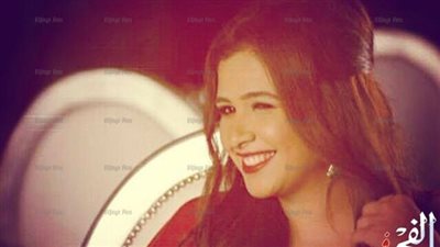 ياسمين عبدالعزيز تشارك جمهورها من داخل الجيم (صورة)