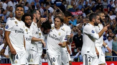 قرعة دور الـ16.. ريال مدريد في مهمة أمام أياكس وبرشلونة يصارع ليون بدوري الأبطال