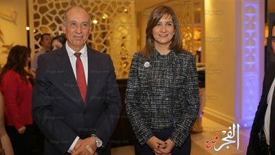 وزيرا الهجرة والتعليم ومحافظ البحر الأحمر يستقبلون علماء 