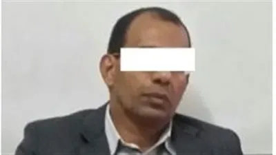 ضبط مسؤول بمجلس مدينة أخميم سهل بناء عقار دون استكمال شروط التراخيص اللازمة