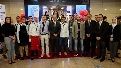 يونس المصري يفتتح أحدث استراحات مصر للطيران بمطار القاهرة الدولي (صور)