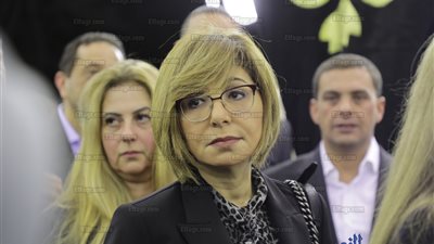 لميس الحديدي وخيري رمضان يصلان عزاء الكاتب إبراهيم سعدة (صور)