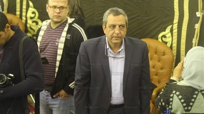 يحي قلاش وسمير رجب يصلان عزاء الكاتب إبراهيم سعدة (صور)