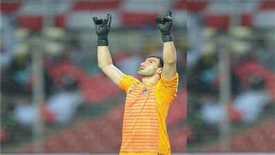 عاجل.. وكيل لاعبين يكشف مفاجأة كبرى عن انتقال محمد عواد للأهلي