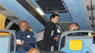 صور اتجاه بعثة الإسماعيلي لمطار القاهرة استعدادا للسفر إلى الكاميرون 