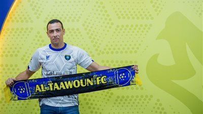 التعاون السعودي يجدد عقد حارسه لموسم واحد