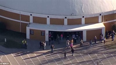 لهذا السبب.. طرد معلمة من إحدى مدارس ولاية تكساس الأمريكية 