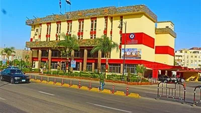 الموافقة على ترخيص ١٥٠ تاكسي لشباب السويس