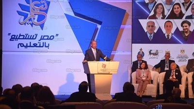 استشاري جراحة بأمريكا: السيسي يستحق 'نوبل' على مبادرة '100 مليون صحة'