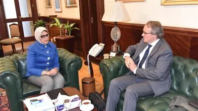 وزيرة الصحة تبحث نقل التجربة الهولندية في مجال تجميع البلازما