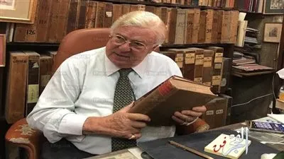 التفاصيل الكاملة لأزمة مكتبة المستشرق للراحل حسن كامي