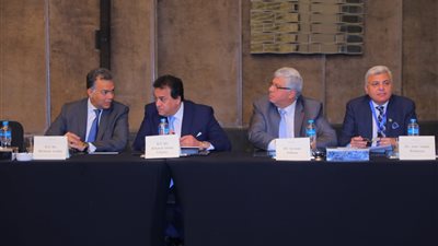 وزير النقل: 