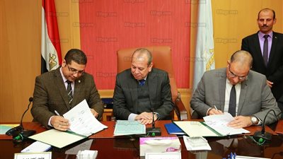 كفرالشيخ  توقيع 3 بروتوكولات تعاون مشترك لمحو الأمية مع رئيس الجهاز التنفيذي (صور)