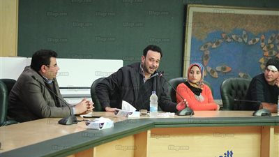 عمرو بدر: أي واحد في البلد هيتعرض لصحفي هنقطع إيده (صور)