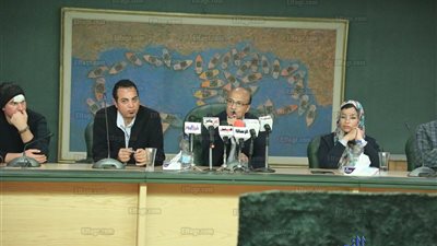 حسين الزناتي: اعتداء الصيادلة على الصحفيين جزء مما تتعرض له الصحافة (صور)