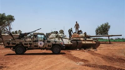 الجيش الليبي يستهدف تجمعا لـ