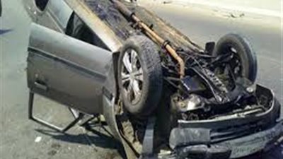 بالأسماء.. إصابة شابين في حادث انقلاب سيارة ملاكي بالوادي الجديد 