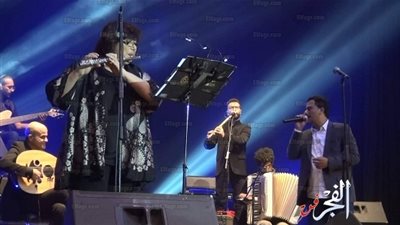 وزير الثقافة تشهد أول حفلات 