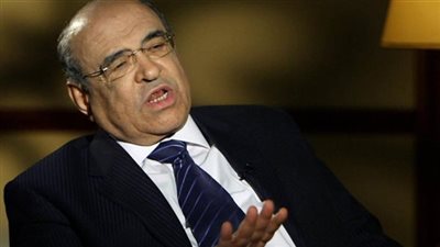 مصطفى الفقي: 