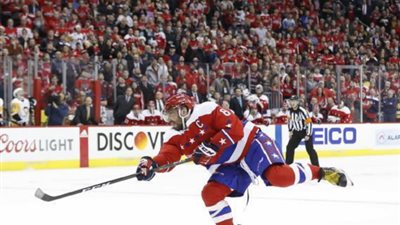 بنجوينز يسقط كابيتالز في دوري هوكي الجليد