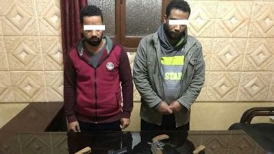 ضبط عاطلين وبحوزتهما 4 قطع سلاح ناري بمنشأة القناطر