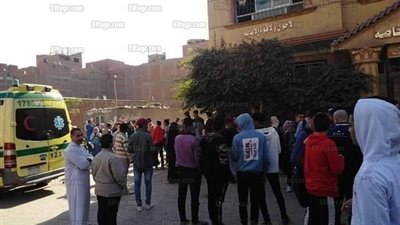 وفاة طفل وإصابة آخرين في انهيار سور مدرسة بالمرج (صور)