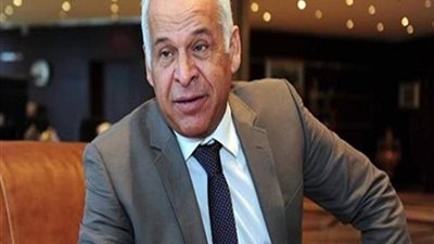 فرج عامر يطالب بالتخلص من العقارات الآيلة للسقوط بالإسكندرية