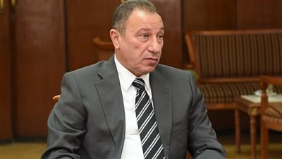 تعرف على تافون هولمز عملاق الأهلي الجديد