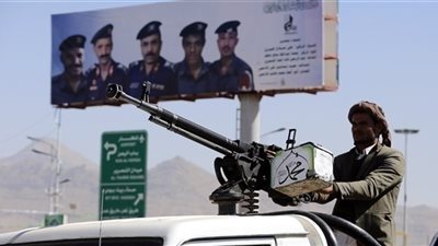 محللون: الحوثيون لن يلتزموا بالهدنة.. والحسم العسكري هو الحل
