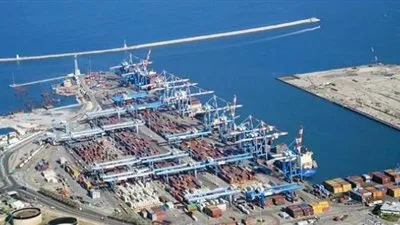 فتح بوغاز مينائي الإسكندرية والدخيلة بعد تحسن الأحوال الجومائية‎