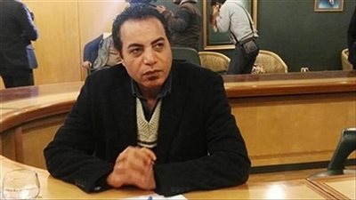 جمال عبدالرحيم يطالب بفصل نقيب الصيادلة من مجلس أمناء جامعة الأهرام الكندية