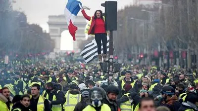 العالم×أسبوع..  واشنطن تعلن انسحاب قواتها من سوريا.. والبرلمان الفرنسي يبدأ الاستجابة لمطالب 