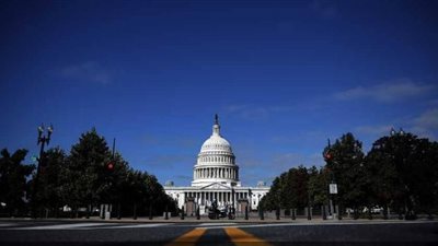 عاجل.. إغلاق أبواب إدارات فيدرالية أمريكية