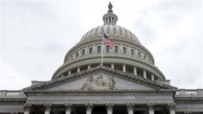 بدء إغلاق مؤسسات الحكومة الفيدرالية الأمريكية