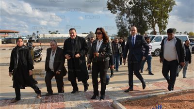 مستشار وزير الإسكان يتفقد محطة صرف البستان في دمياط (صور)