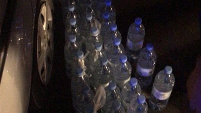 ضبط شخص بحوزته 62 قارورة مسكر في خميس مشيط