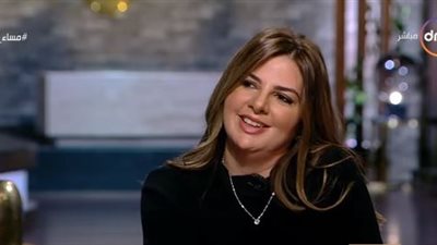 نجلة إبراهيم سعدة تروي موقف خطير خلال زيارة والدها لليبيا.. وتهديد القذافي له