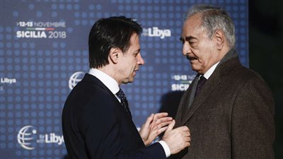 ليبيا.. حفتر يستقبل رئيس الوزراء الإيطالي في بنغازي