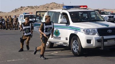 أمن الطرق يقبض على مقيم هرب ثلاثة أشخاص أثيوبيين
